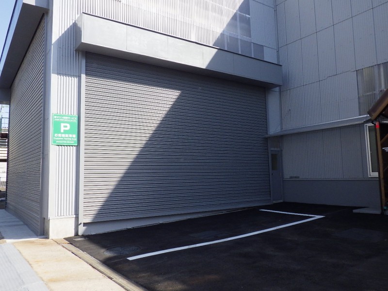 来客用駐車場完成　Customer Parking Area Completed.